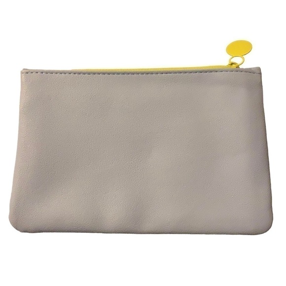 𝅺ipsy Power Moves Makeup Bag - Picture 2 of 3